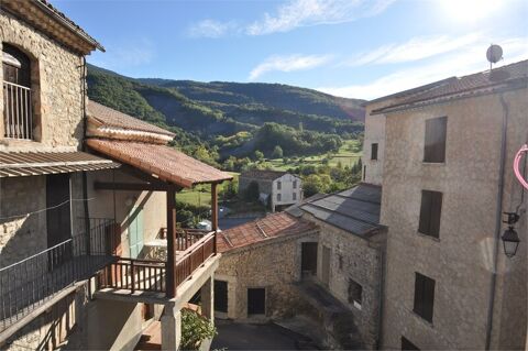 Dpt Alpes de Haute Provence (04), à vendre proche Annot maison de village 6 pièces - 105 m² habitables - 2 caves - 86000 Mailles (04240)