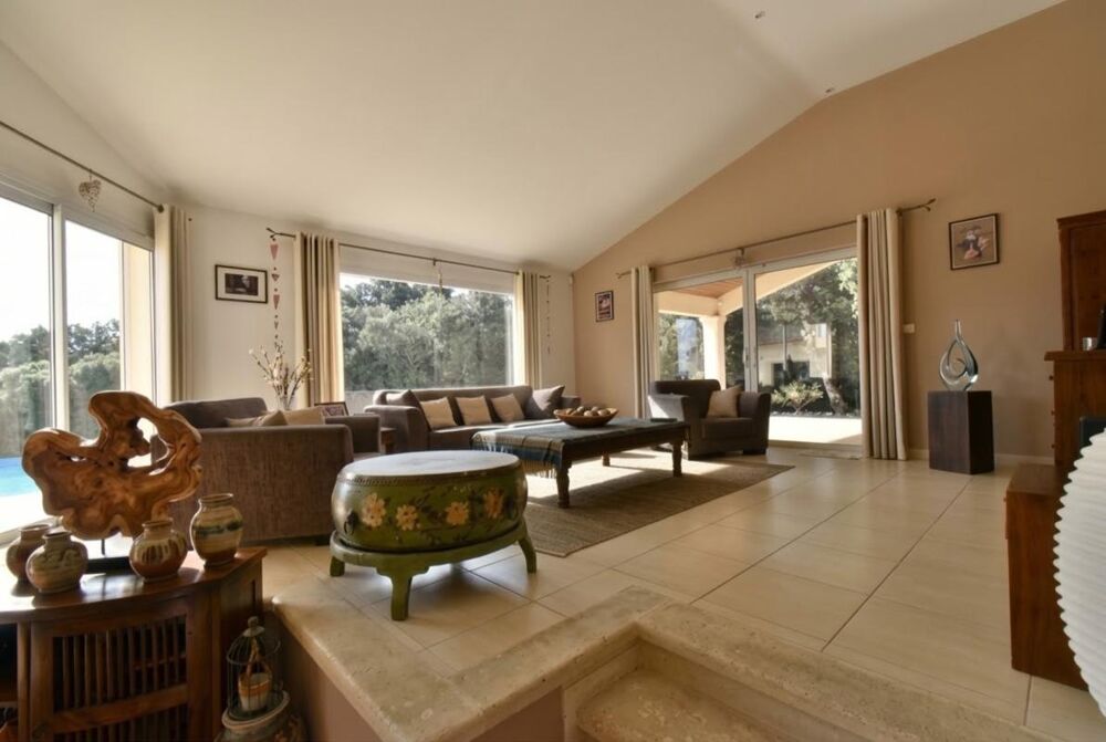 Vente Maison VUE PANORAMIQUE EXCEPTIONNELLE pour cette Maison à vendre de 6 pièces + garage et piscine à débordement à SAINT RESTITUT (26) Saint restitut