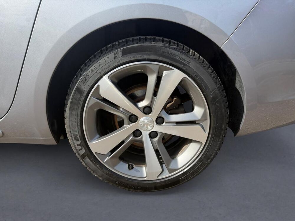 308 SW II (2) 1.2 PURETECH 130 S&S GT LINE EAT8 2019 occasion 55800 Contrisson