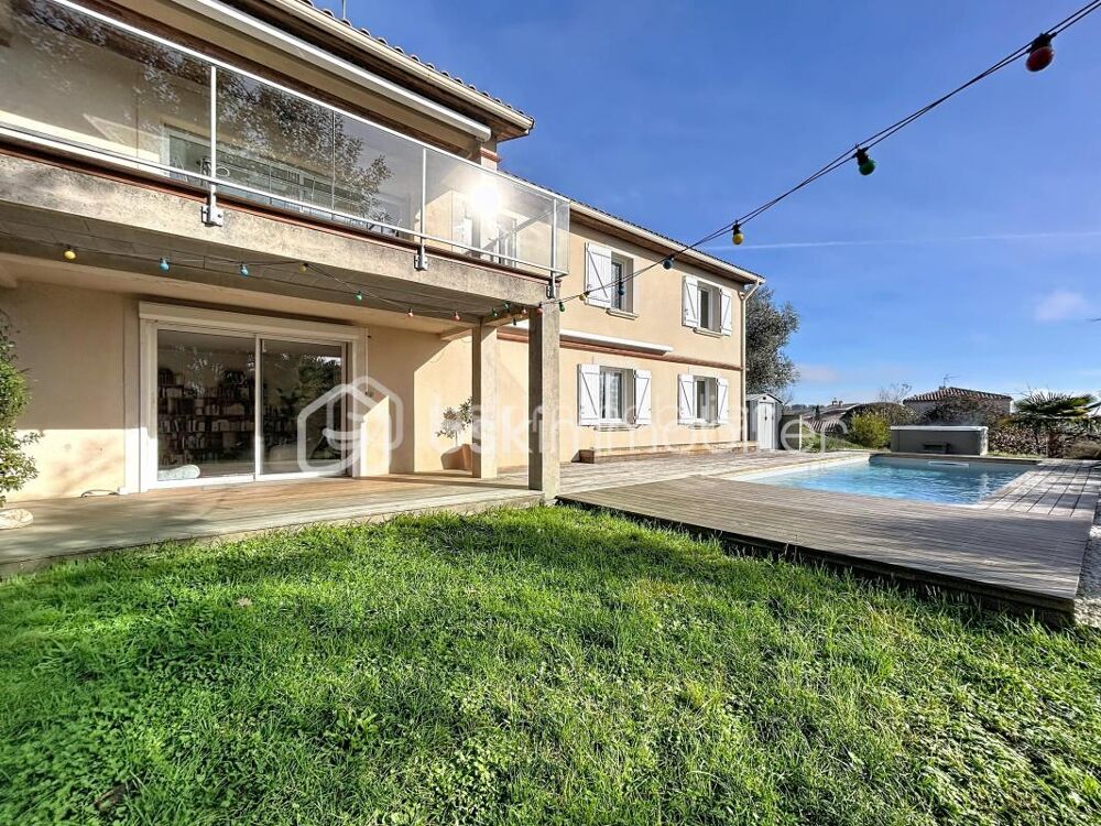 MAISON FAMILIALE AVEC VUE DÉGAGÉE