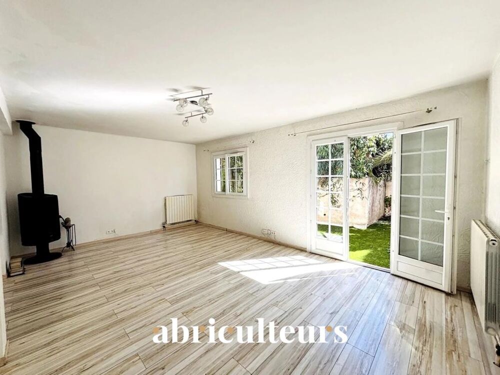 Villa mitoyenne 89m2 avec jardin, 3 chambres et accès piscine  Domaine sécurisé - en vente à Villeneuve-Loubet (06270)