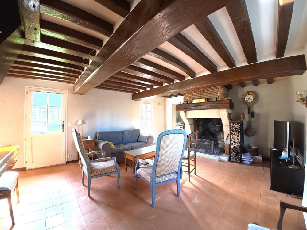 Maison de charme de 100 M2, 5 pièces 3 chambres avec une piscine et annexe sur un terrain de 4700 M2 à BONNEVILLE LA LOUVET (14)