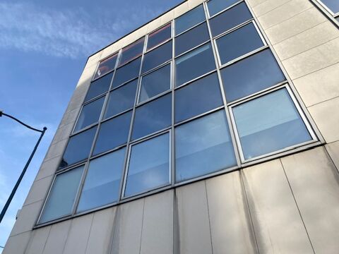 Bureaux  tr&egrave;s fonctionnels et lumineux, et locaux d'Activit&eacute; &agrave; proximit&eacute; du m&eacute;tro l.5 15250 93500 Pantin