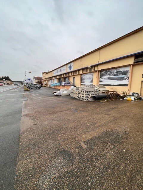 &Agrave; vendre : Ensemble immobilier pr&egrave;s de M&acirc;con Sud 1854000 71000 Varennes les macon