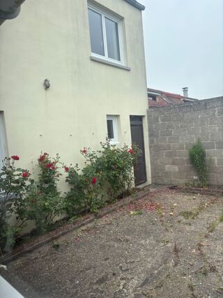  Maison à louer 3 pièces 96 m²
