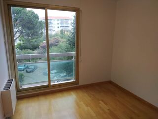  Appartement à louer 3 pièces 75 m²