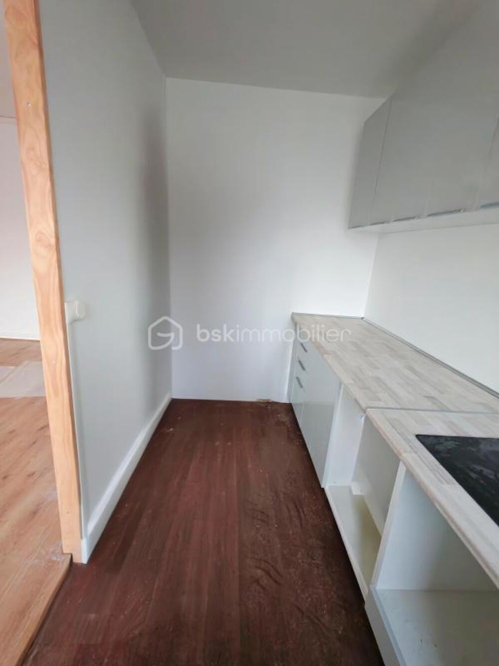 Vente Appartement Superbe 3 pièces entièrement rénové avec balcon, ascenseur et vue dégagée Paris 20