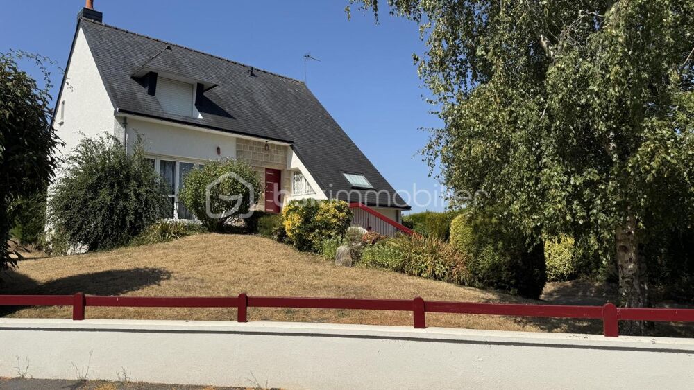 Vente Maison MAISON TRADITIONNELLE - 5 PIÈCES - 3 CHAMBRES + 1 BUREAU - SOUS-SOL COMPLET - JARDIN CLOS ET ARBORÉ Chartres de bretagne
