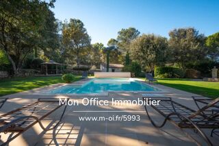  Propriété/château à vendre 9 pièces 250 m²