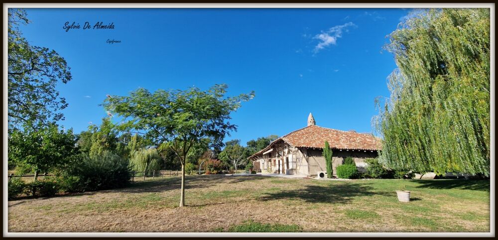 Vente Maison Propriete longère à vendre 313 m² 7 pièces SAINT CYR SUR MENTHON (01)Dépendances 550 m², piscine, 6,84 hectares Saint cyr sur menthon