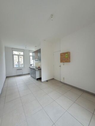  Appartement à louer 3 pièces 48 m²