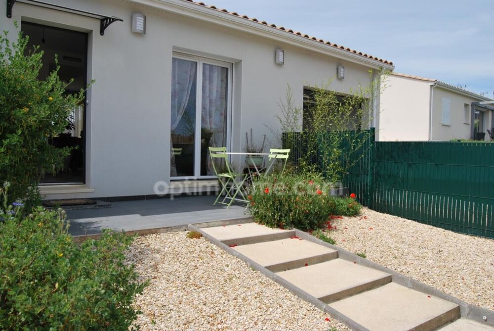 Belle maison de plain pied comprenant 3 chambres avec un DPE A
