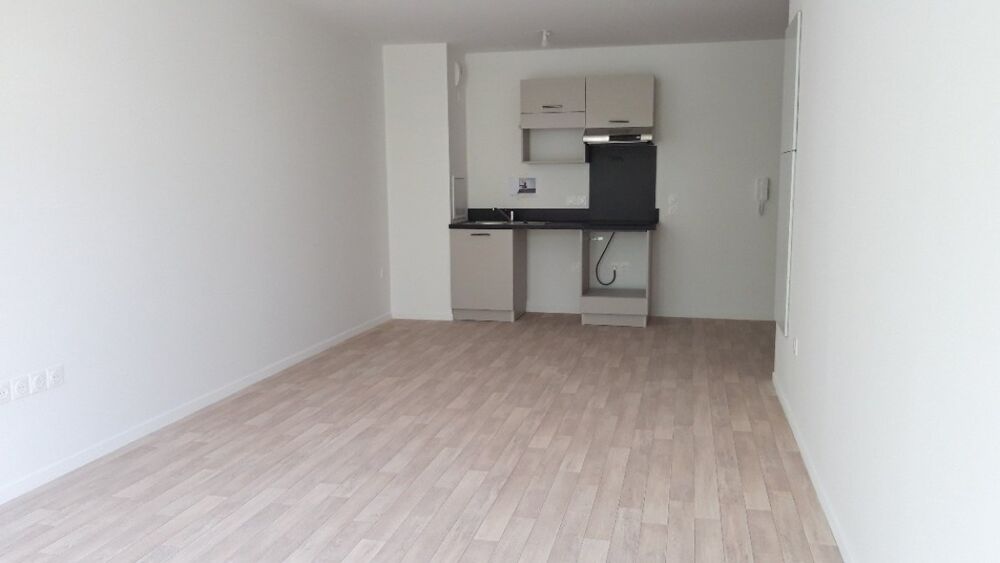 Location Appartement Appartement T3 avec terrasse et parking privatif à Corbeil-Essonnes Corbeil essonnes