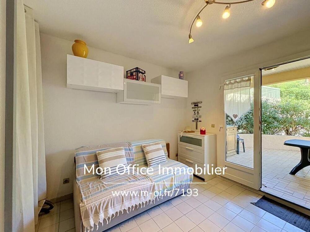 Vente Appartement Référence : 7193-LES - STUDIO AVEC TERRASSE ET PARKING DANS RÉSIDENCE CALME AVEC PISCINE À CAVALAIRE SUR MER Cavalaire sur mer