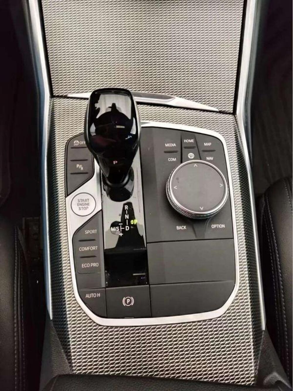 S&eacute;rie 3 320d Touring • M SPORTi Toit ouvrant Attelage 2022 occasion 33600 Pessac
