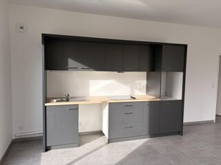  Appartement à louer 2 pièces 107 m²