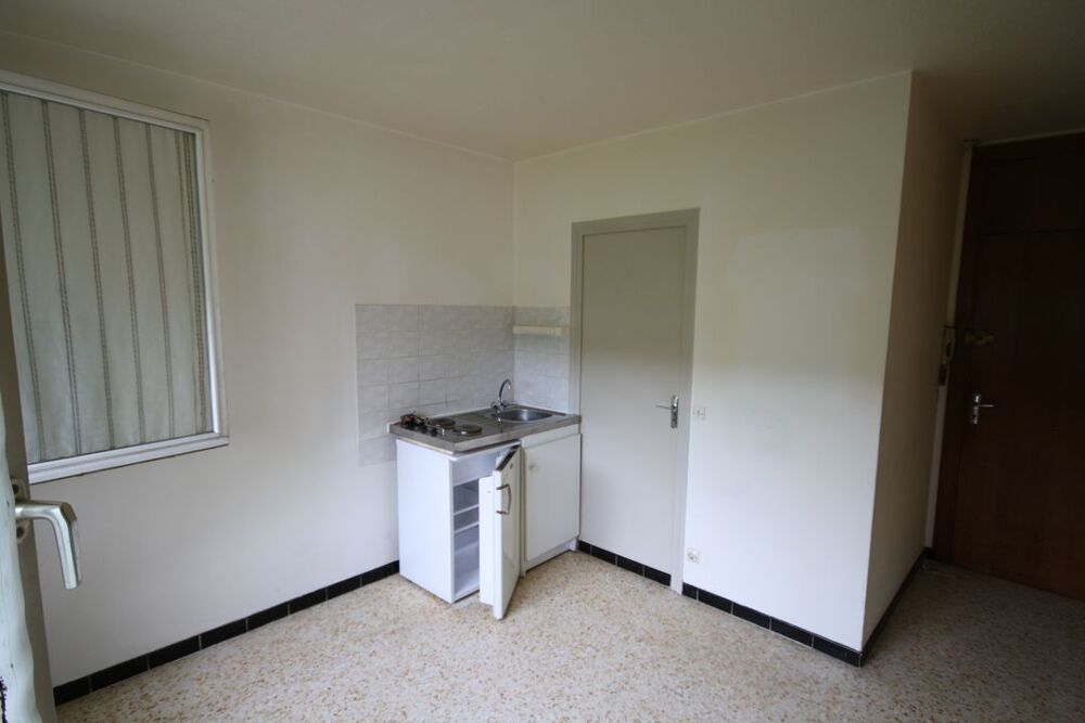 Location Appartement Studio de 20m2 à louer sur Sainte-Colombe Sainte colombe