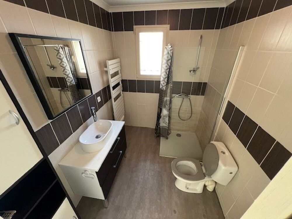 Vente Appartement À saisir – Rare sur le secteur ! Appartement T2 en rez-de-jardin avec cour privative À deux pas du centre-ville de Roche-la-Moli Roche la moliere