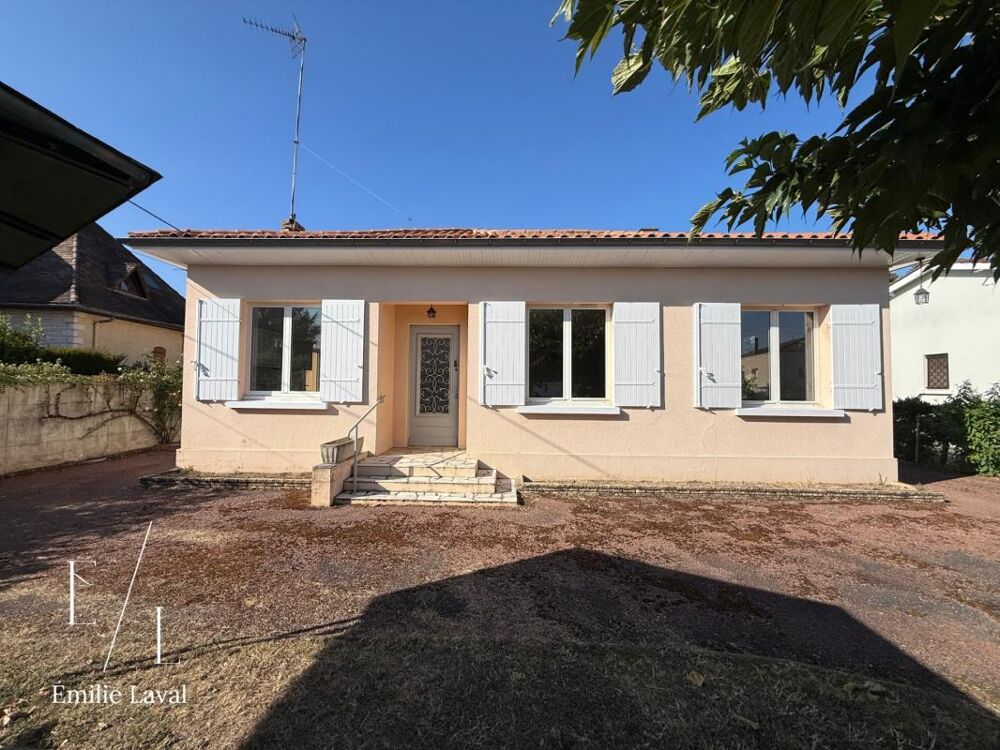 Maison avec dépendance, cave à vin et terrain clos de 1 737 m² à Pineuilh (33)