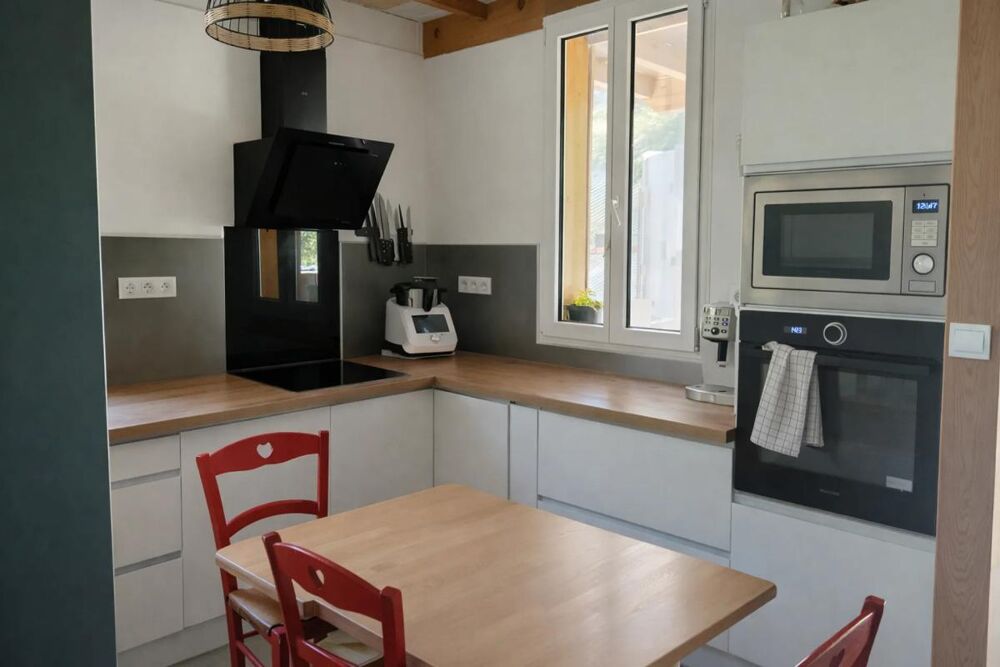 Vente Maison Une perle rare, nichée au cœur d'un écrin de verdure Aubenas