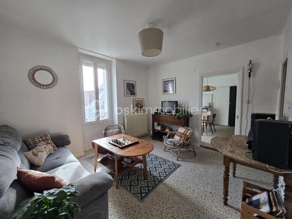 Vente Maison Maison compose de 2 Appartements, cour et garage Le teil