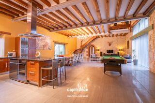  Maison à vendre 10 pièces 367 m²