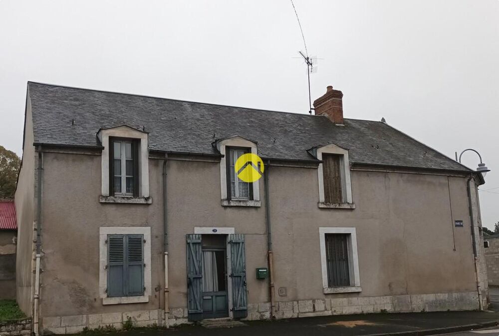 MAISON 120 M2 COUR ET GARAGES