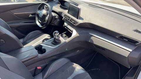 3008 II 1.2 PureTech 130 Crossway 2018 occasion 69003 Lyon