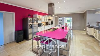  Maison  vendre 8 pices 428 m