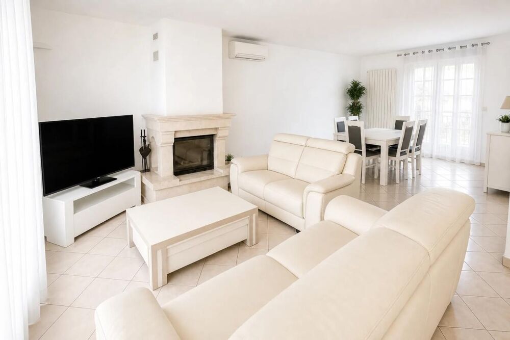 Vente Maison Grande maison familiale avec piscine couverte et dépendance La queue en brie