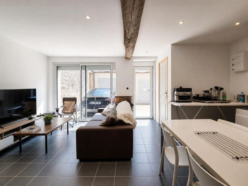 Maison à rénover - 7 pièces - 160 m² - Jarnac centre-ville