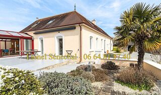  Maison à vendre 15 + pièces 254 m²