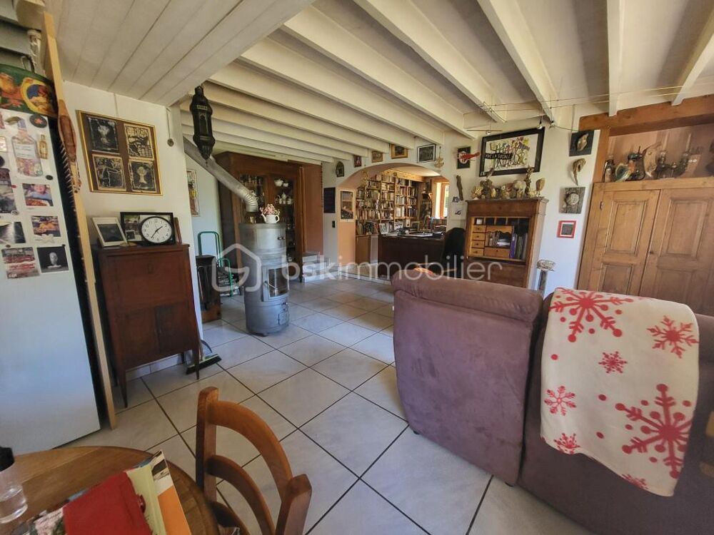 Maison T8 197 m2 terrain 1 ah