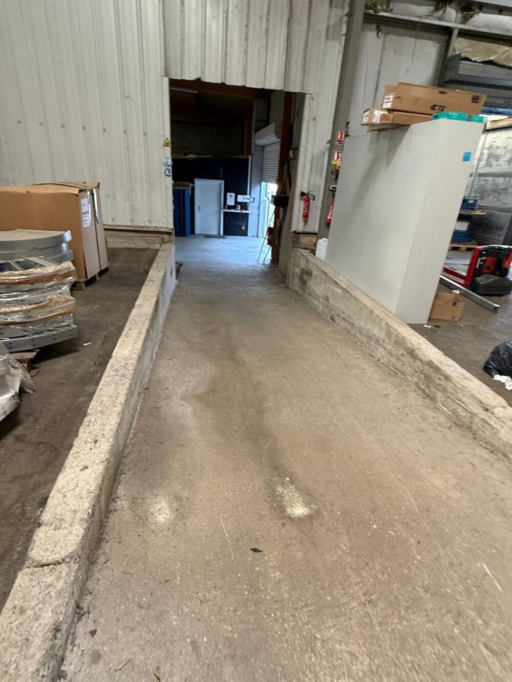   Locaux industriels de 960 m² à louer ou à vendre SONNAY (38) Sonnay