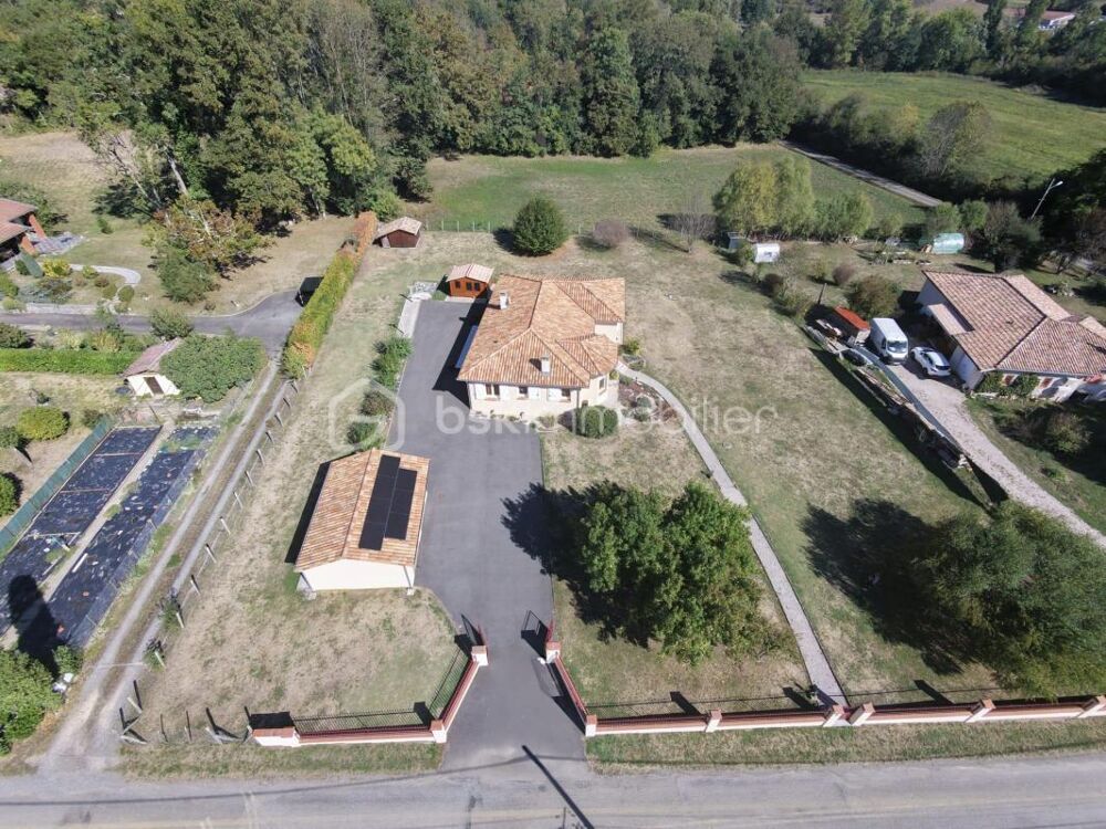 Vente Propriété/Château propriété de plain pied avec vue cagire Encausse les thermes