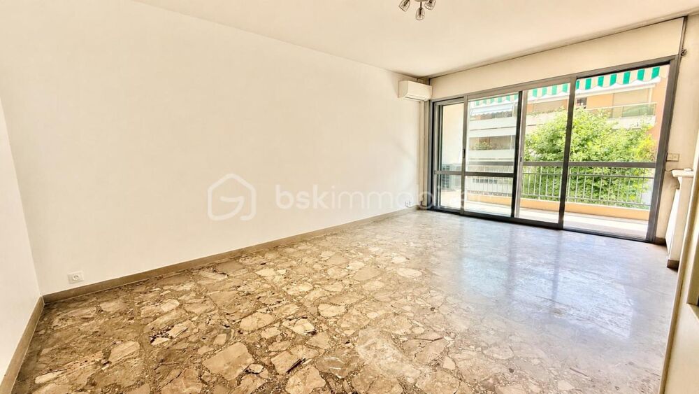 Vente Appartement VENCE – Centre-ville – Appartement 2 pièces de 51,50 m² à rénover avec cave Vence