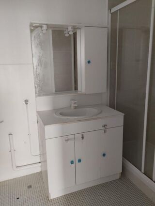  Appartement à louer 3 pièces 61 m²