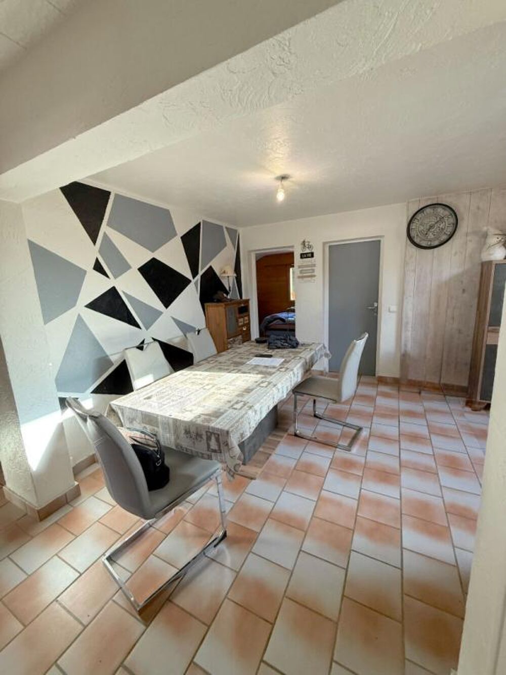 Appartement PASSY 87 M2 , 5 pièces 276000 euros
