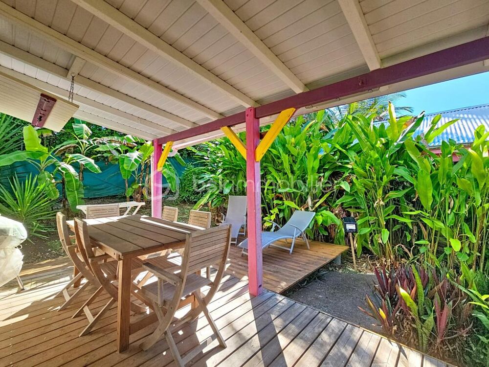 Vente Maison Bungalow 2 chambres dans petite copropriété avec piscine , plage à pied Sainte anne