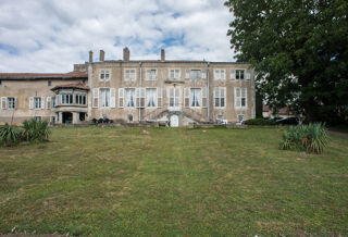  Propriété/château à vendre 15 + pièces 655 m²