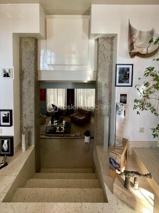  Immeuble à vendre 12 pièces 318 m²