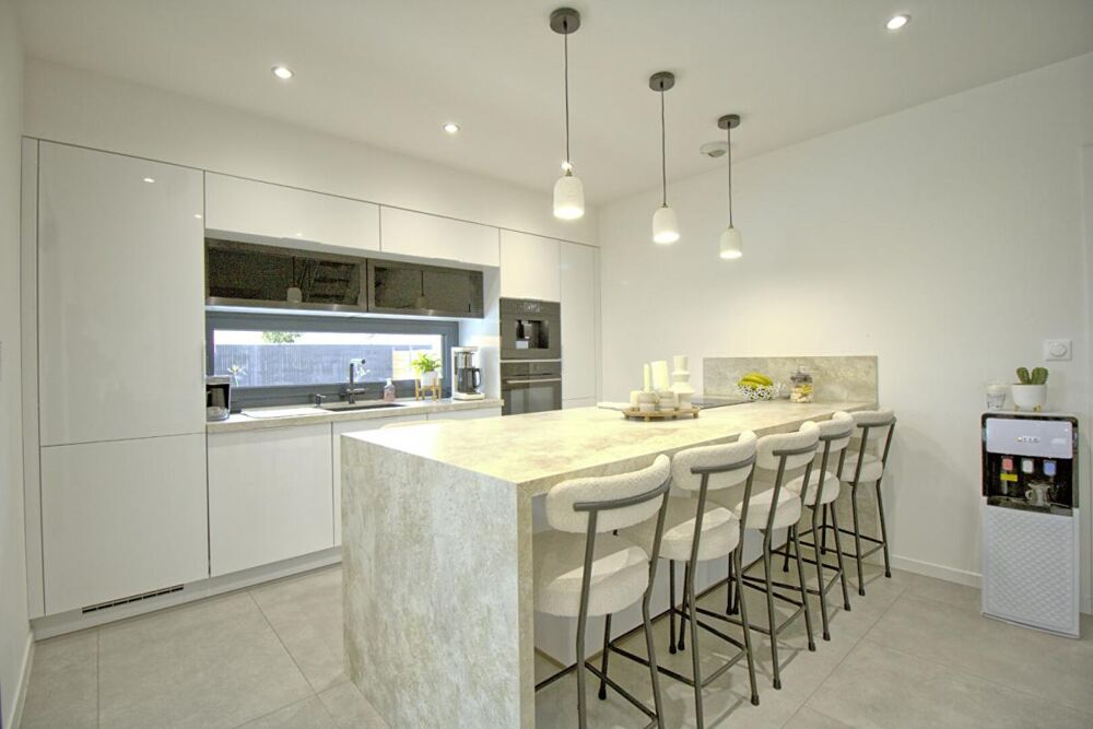 Vente Maison Maison de plain pied avec piscine de 2024 Type 5 BRAIN SUR L'AUTHION Brain sur l authion