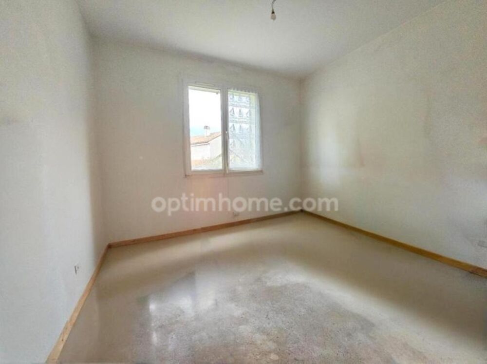 Vente Maison Maison à vendre de plain-pied 3 pièces RUELLE SUR TOUVRE (16) Ruelle sur touvre