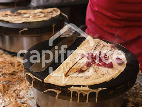 Fonds de commerce de crêperie avec licence IV a forte rentabilité à vendre proche de QUIMPER (29) 992000 29000 Quimper