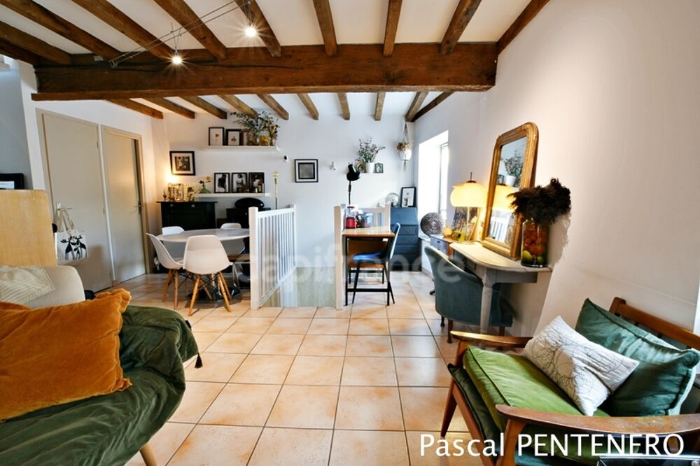 Appartement T3 dans maison de village, au coeur de Villars Les Dombes