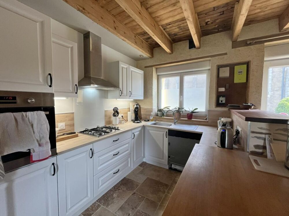 Maison 3 chambres avec jardin  Un cadre de vie chaleureux à Plessé
