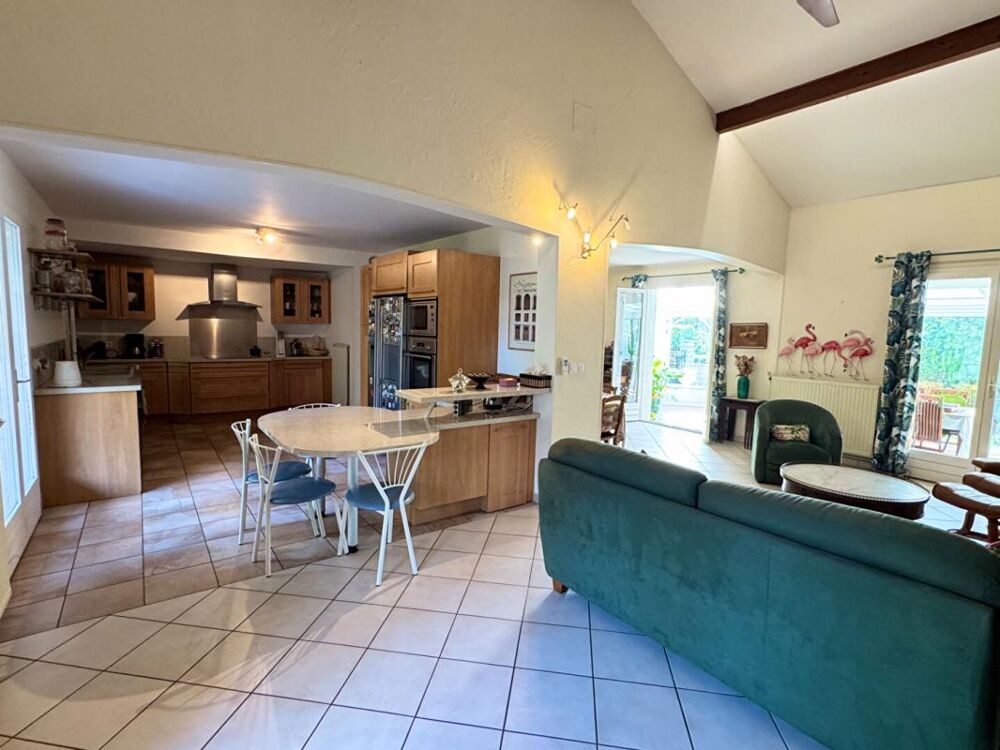 � vendre  Maison Chassieu (69680)