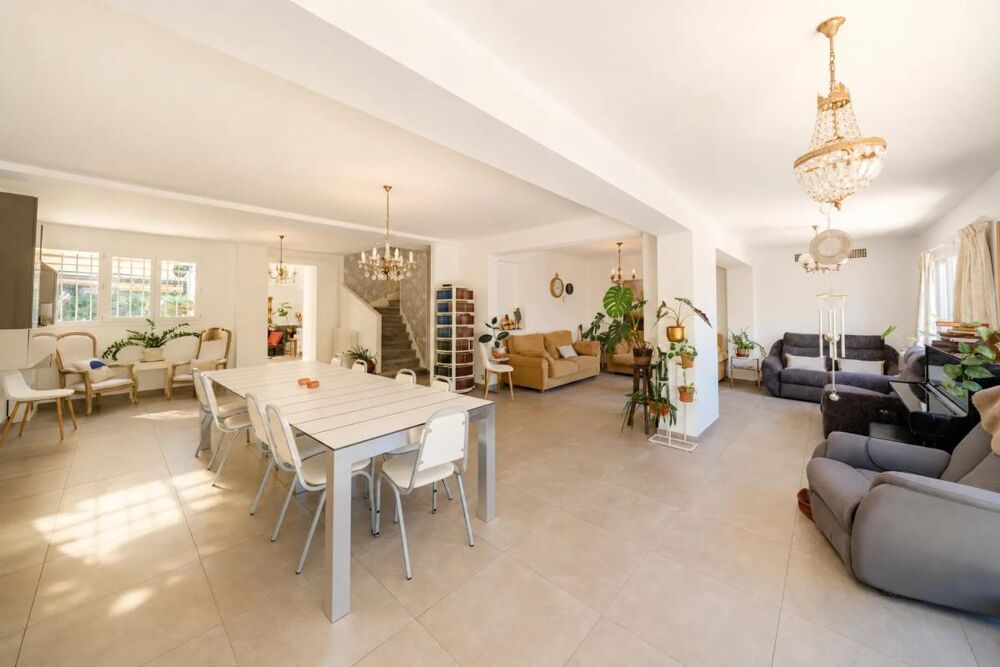 Vente Villa Maison familiale 252m²-6 chambres+ studio 32m² La valette du var