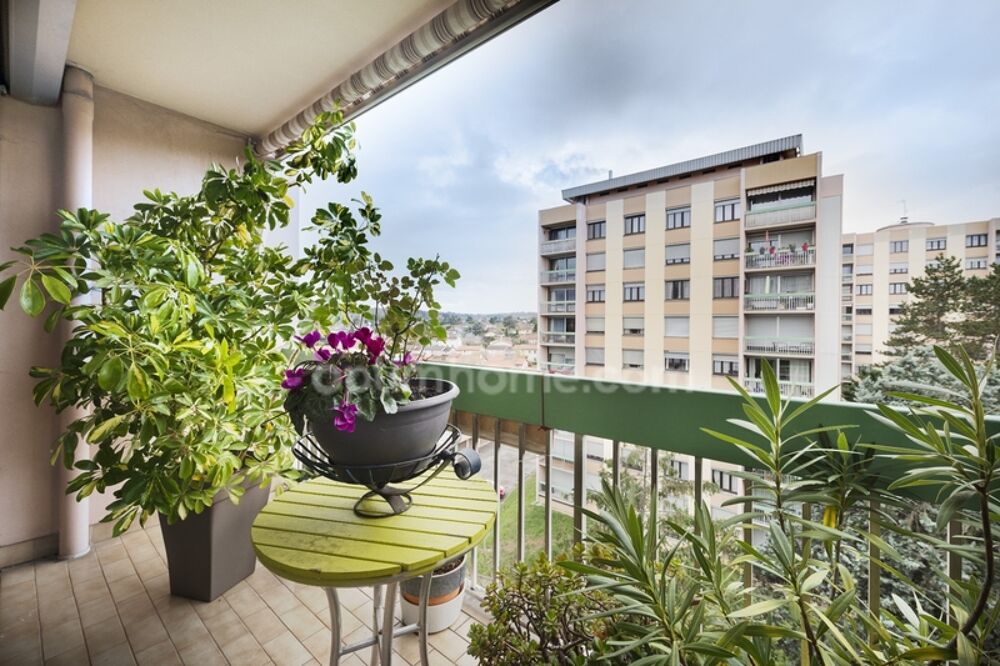 Vente Appartement 69230 � SAINT-GENIS-LAVAL � APPARTEMENT � 5 PI�CES � 3 CHAMBRES � LOGGIAS � �TAGE �LEV� � LUMINEUX � ASCENSEUR � CAVE � PLACE PR Saint genis laval