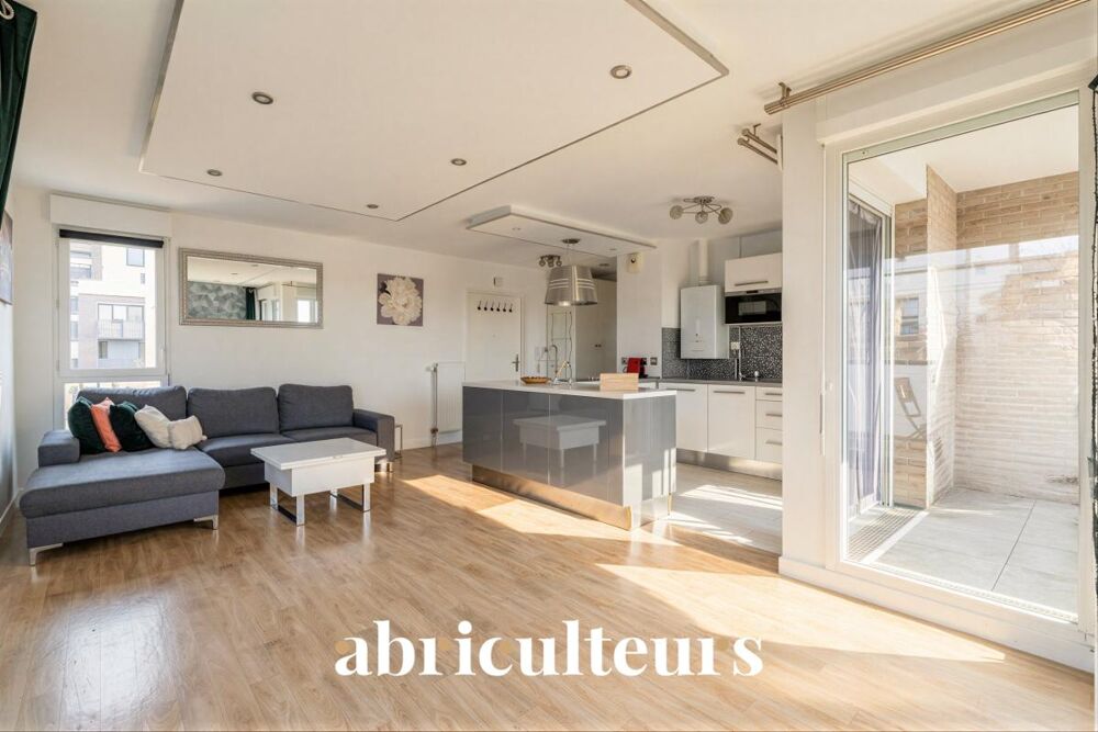 Vente Appartement Appartement 3 pièces de 66 m² – Dernier étage traversant avec deux balcons et box à Gennevilliers Gennevilliers